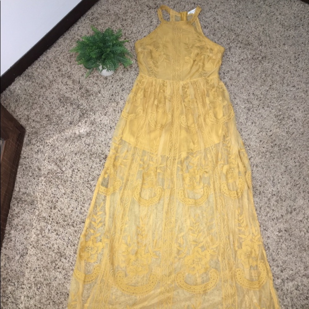 Long lace dress